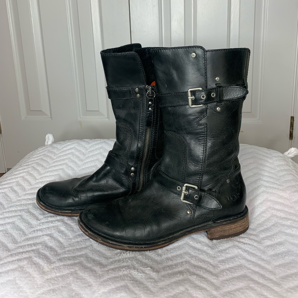 Ugg Gillespie short black leather motorcycle boot. Rare find size 7!